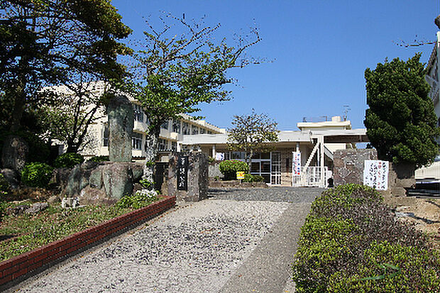 下関市立川中小学校(574m)