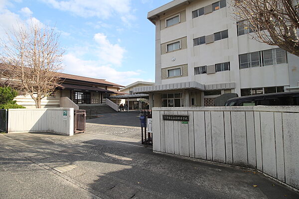 下関市立山の田中学校（1490m）