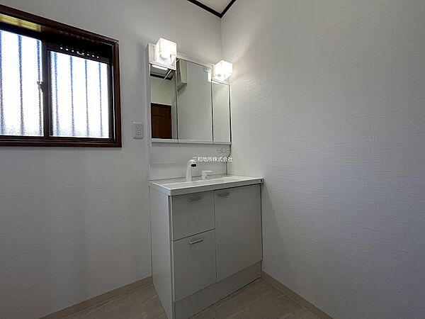 洗面台も新しくなっています