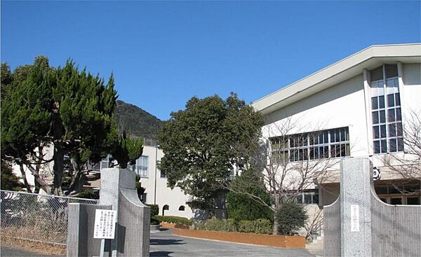 下関市立勝山小学校（1123m）
