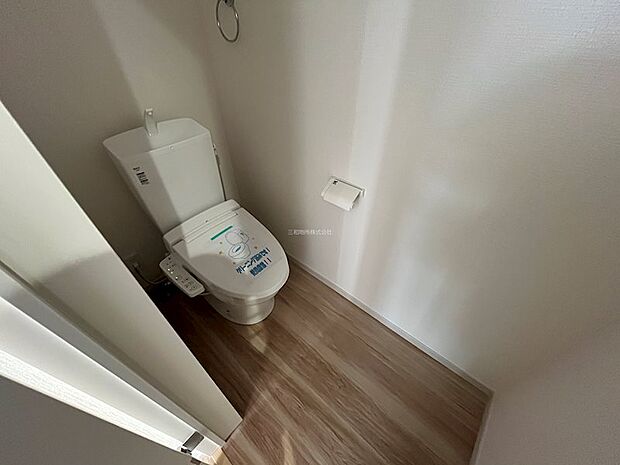 温水洗浄便座の1Fトイレ