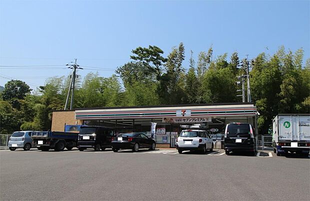 セブンイレブン 下関田倉店(693m)