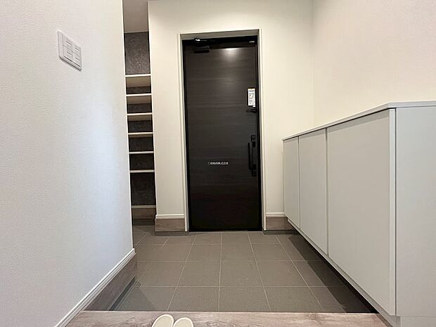 下駄箱とSICで収納力のある玄関