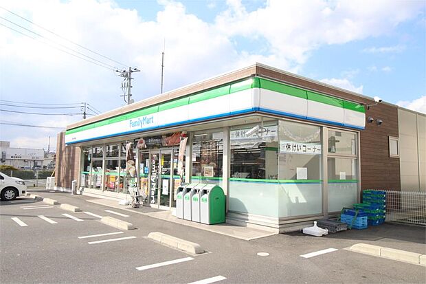 ファミリーマート 下関小月茶屋店(1445m)