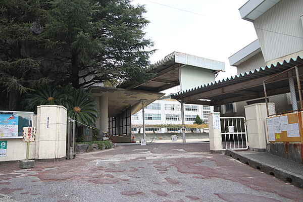 下関市立養治小学校（1881m）