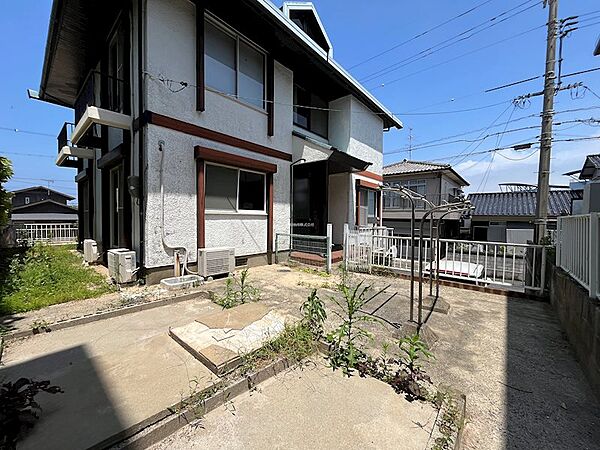 日当たり良好な庭はガーデニングや家庭菜園にも