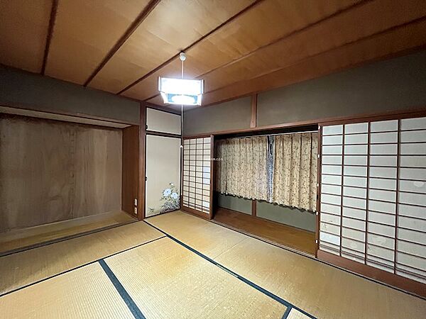 和の雰囲気漂う2F和室6帖