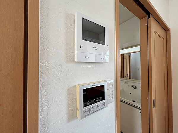 TVモニターつきインターホンで急な来客でも安心です