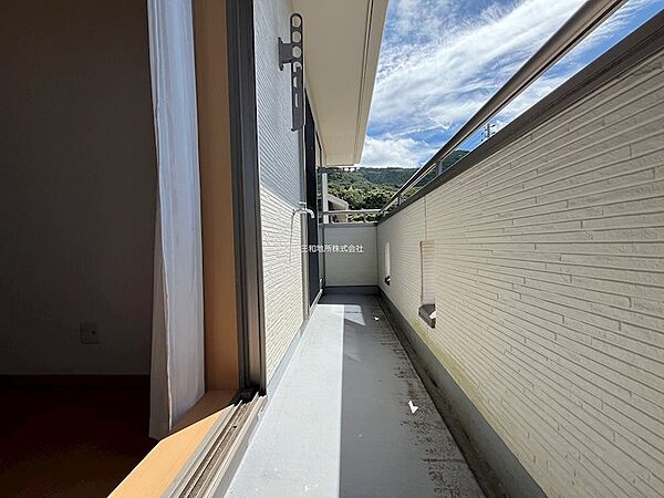 日当たりの良いバルコニー
