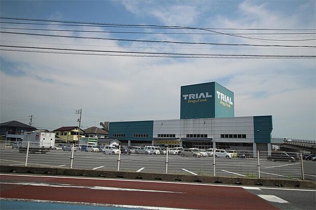 ドラッグ&フレッシュトライアル 小月店(815m)