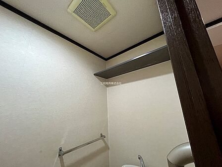 トイレ上部収納