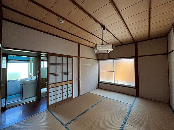 ゆったりくつろげる和室6帖