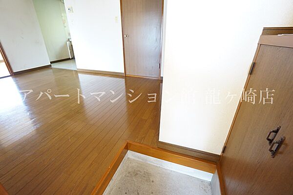 apartment 茨城県稲敷市中山4966-2
中山の賃貸情報を見る
物件地図