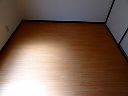 アーバンエミ 102