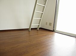 ライフピアストライプ 202 2階ワンルームのリビング/ダイニング