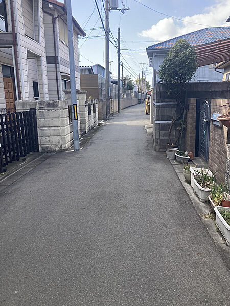 北側前面道路