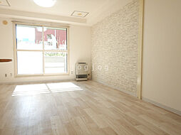 ハイフィールド89 103 1階1DKのリビング/ダイニング