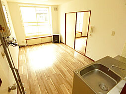 ロイヤルミレイ 306 3階1DKのリビング/ダイニング