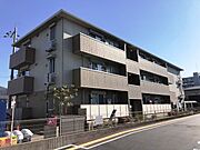 石田駅より徒歩5分 築9年7ヶ月 3階建の賃貸物件