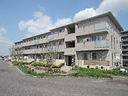 木幡駅より徒歩9分 築11年10ヶ月 3階建の賃貸物件