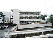 東野駅より徒歩15分 築46年6ヶ月 3階建の賃貸物件