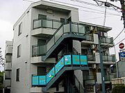 墨染駅より徒歩6分 築34年5ヶ月 4階建の賃貸物件