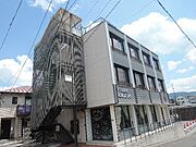 六地蔵駅より徒歩1分 3階 築50年の賃貸物件