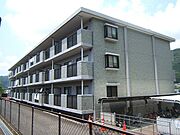 宇治駅よりバス25分 徒歩2分 築25年8ヶ月 3階建の賃貸物件