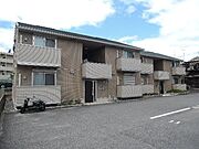 淀駅よりバス10分 徒歩2分 2階 築13年7ヶ月の賃貸物件