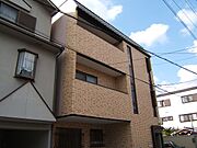 丹波橋駅より徒歩9分 築36年10ヶ月 3階建の賃貸物件