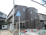 淀駅より徒歩10分 築3年4ヶ月 3階建の賃貸物件