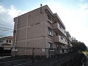 大久保駅よりバス10分 徒歩4分 築28年4ヶ月 3階建の賃貸物件