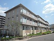 木幡駅より徒歩9分 築11年7ヶ月 3階建の賃貸物件