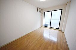 メゾンモンフレール 3階1Kのリビング/ダイニング