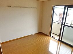 ウェール 102 1階1Kのリビング/ダイニング