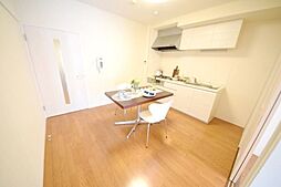 ゼルコーバ烏山 407 4階3DKのリビング/ダイニング