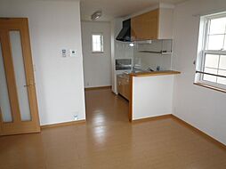 クララ 201 2階2LDKのリビング/ダイニング