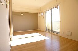 メゾンド　ベリタス 102 1階ワンルームのリビング/ダイニング