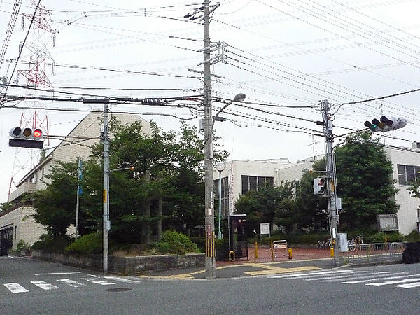 画像20:枚方市立楠葉図書館（439m）