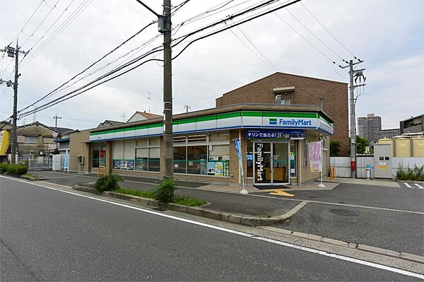 画像7:ファミリーマート 枚方大橋店（261m）