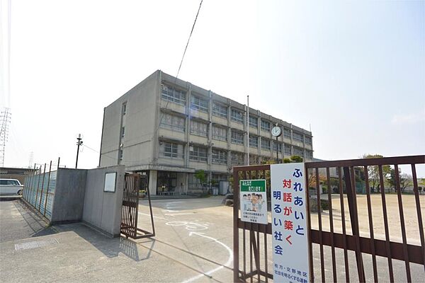 枚方市立渚西中学校（1163m）