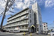 枚方市駅よりバス10分 徒歩1分 3階 築35年4ヶ月の賃貸物件