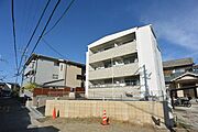 枚方市駅より徒歩14分 1階 築1年11ヶ月の賃貸物件