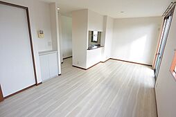 メゾン　ドゥ　ラ　ムジカB棟 1階2LDKのリビング/ダイニング