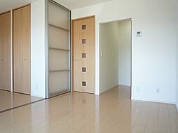 サーキディット 2階1LDKのリビング/ダイニング