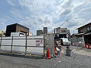 石山駅より徒歩6分 新築 3階建の賃貸物件