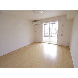 プリム・ローズ 1階ワンルームのリビング/ダイニング