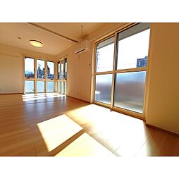 パストラル泉 2階1LDKのリビング/ダイニング