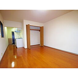 アーバニー殿岡 3階ワンルームのリビング/ダイニング