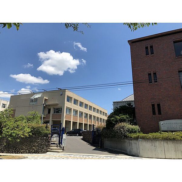 画像24:中学校「私立長野清泉女学院中学校まで675ｍ」